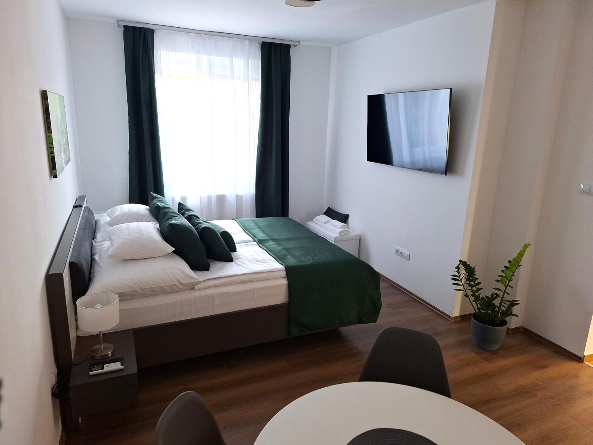 Happy Home Apartman 米什科尔茨 外观 照片