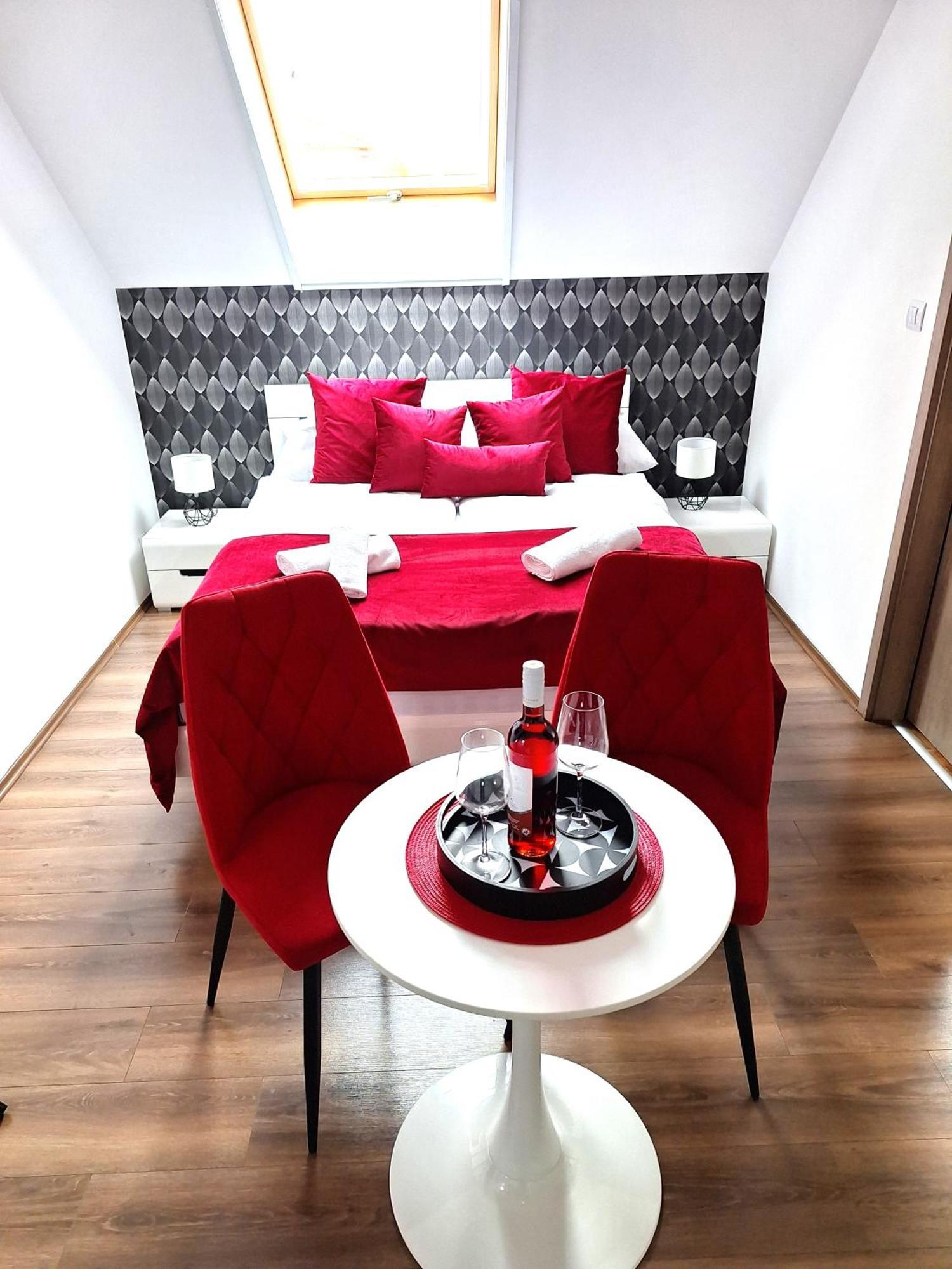 Happy Home Apartman 米什科尔茨 外观 照片