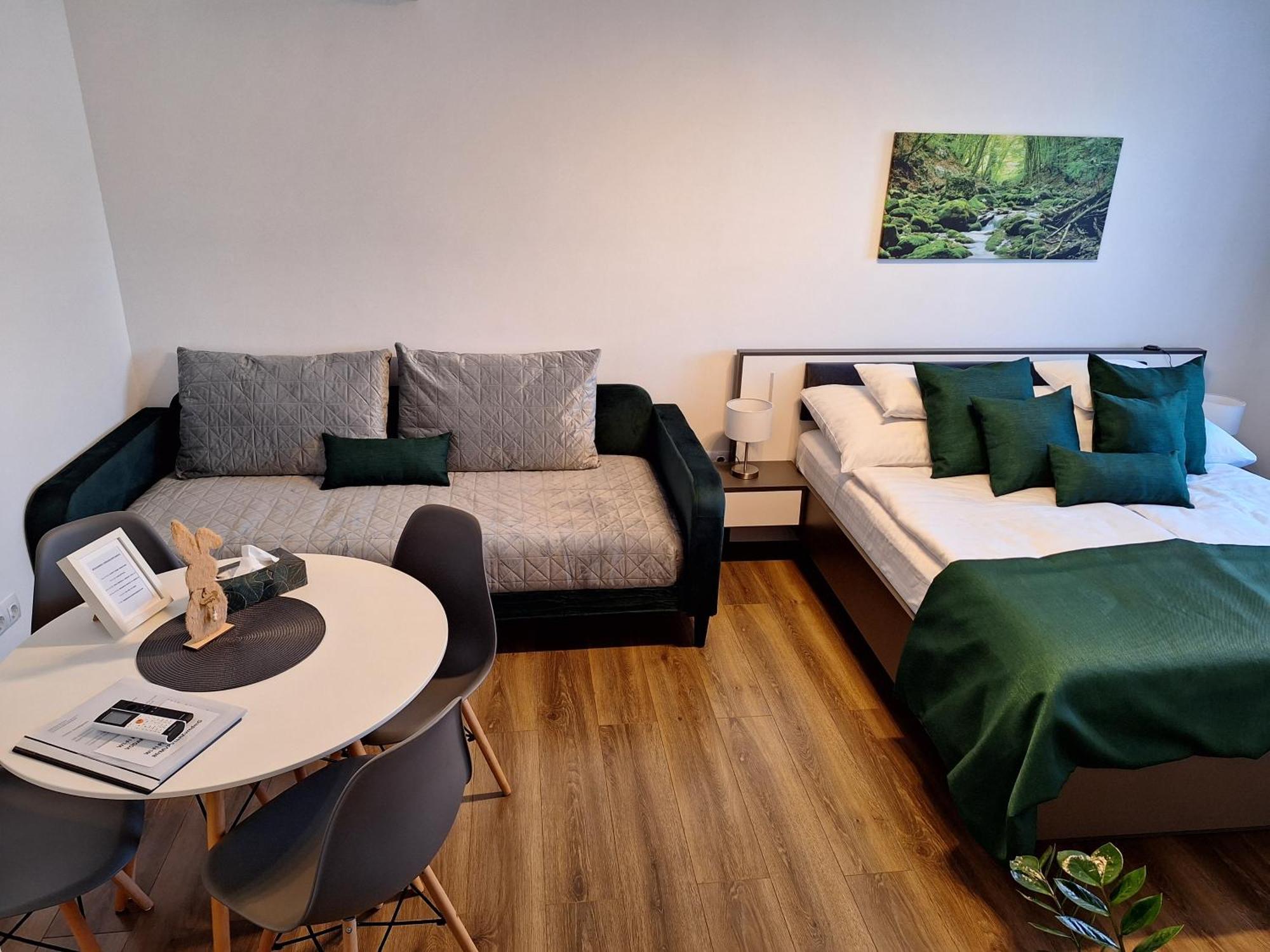 Happy Home Apartman 米什科尔茨 外观 照片